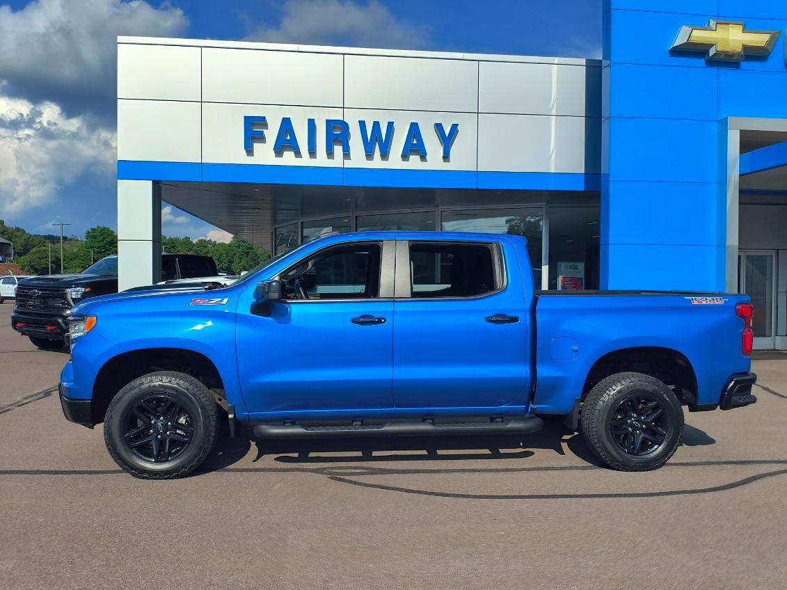 2024 Chevrolet Silverado 1500 LT Trail Boss in Glacier Blue Metallic — front three-quarter view